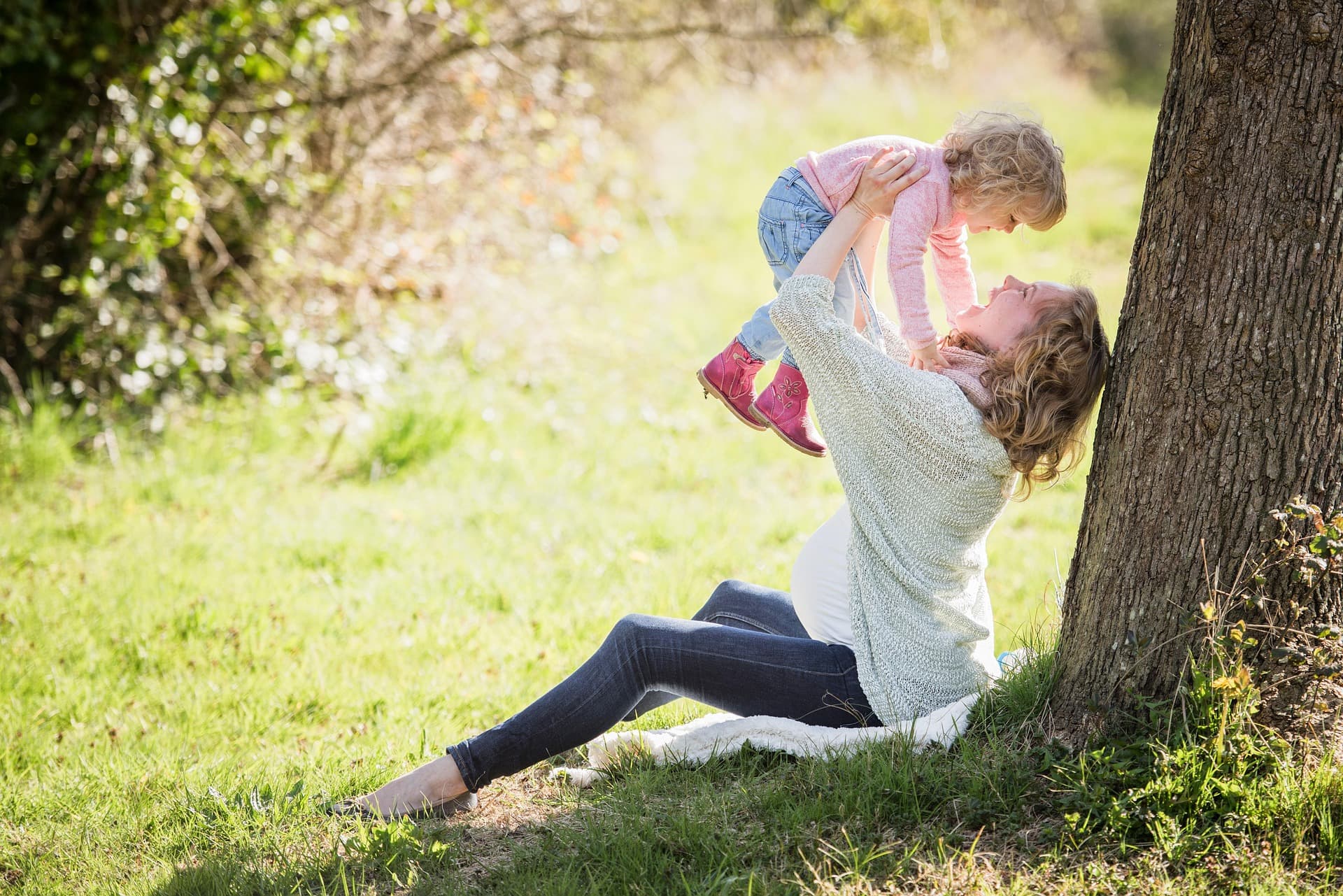 Mother and baby - Photographer: Tim Kraaijvanger / Unsplash